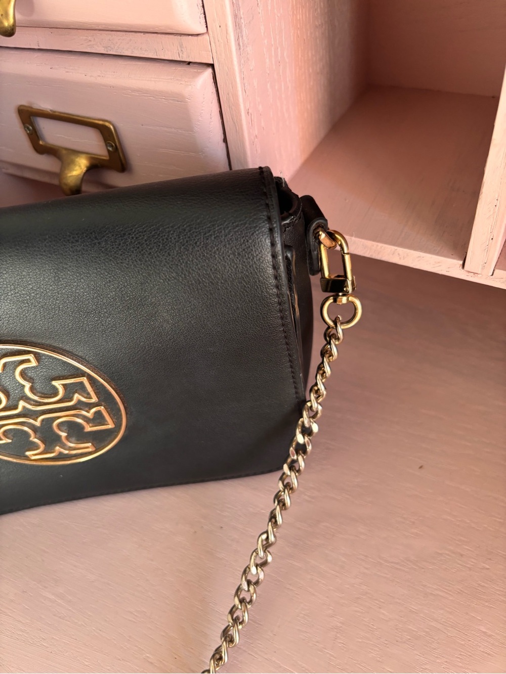 Tory Burch Isabella Clutch- Black Leather Logo Chain Crossbody - Picture 4 of 16